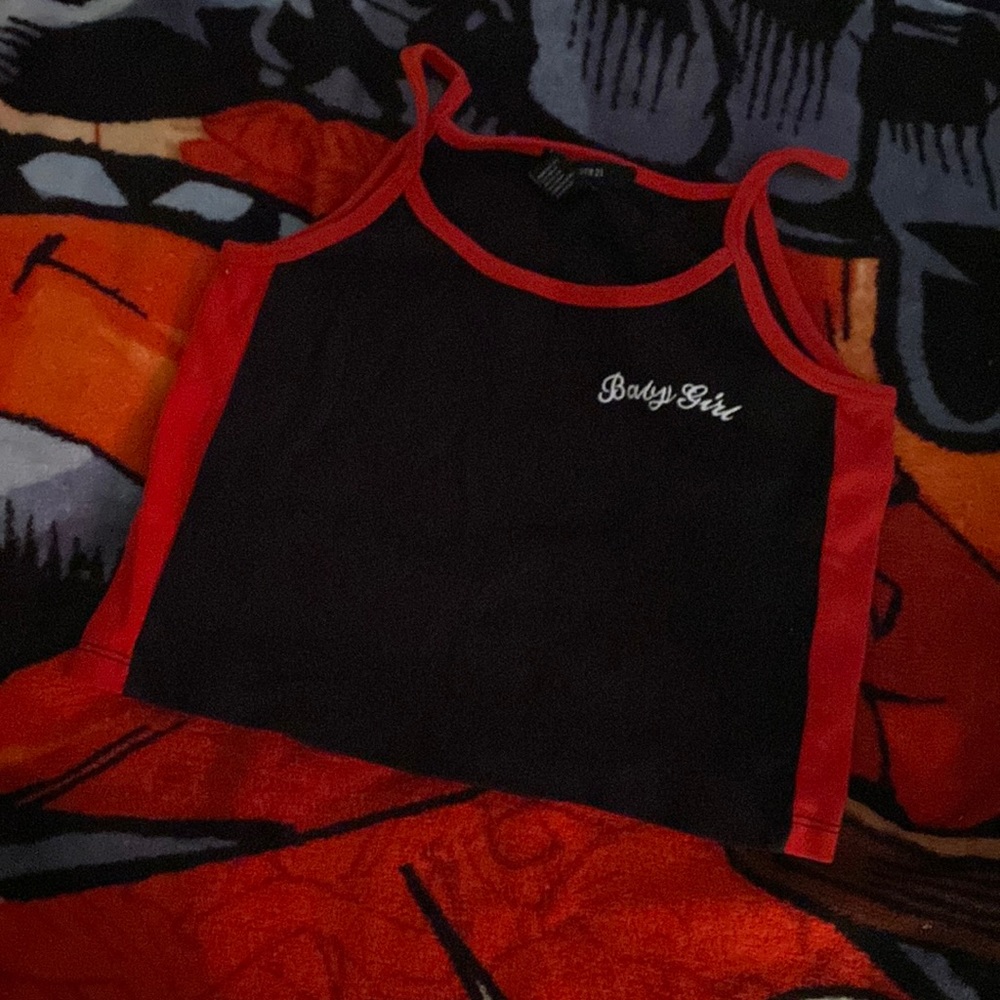 Crop top
